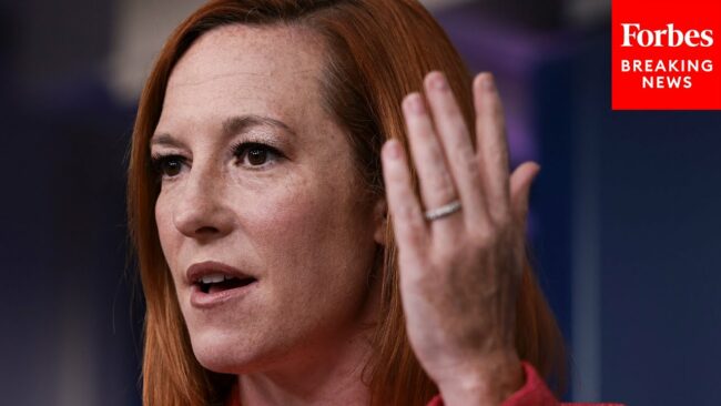 Doocy Stumps Psaki With Questions About The President Being Maskless In Public