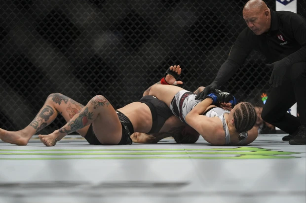 Jessica-Rose Clark Gets Savagely Injured Just 42 Seconds Into UFC Fight